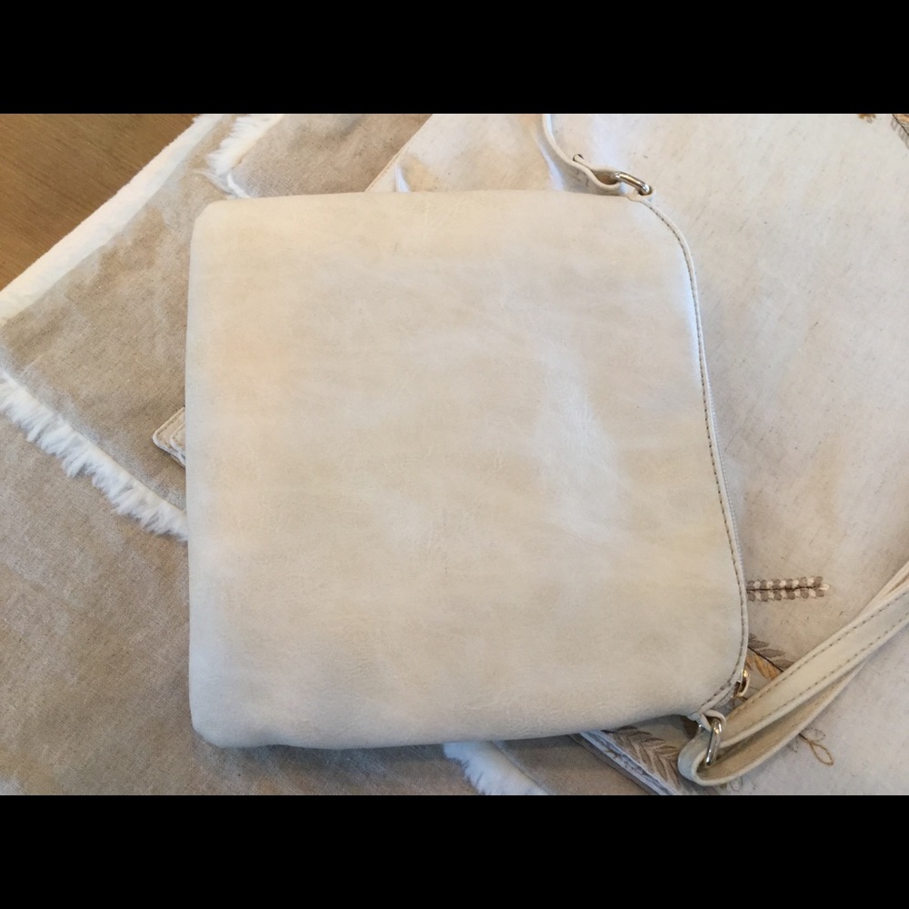 Perfect “Fall” crossbody - Picture 4 of 6